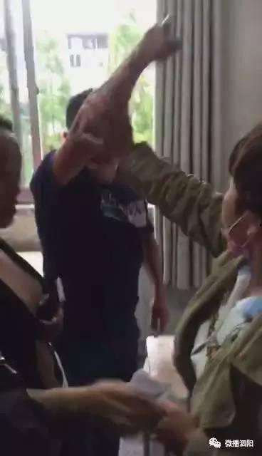 云朵爆料师傅是谁啊视频,揭秘“云朵爆料师傅”身份之谜 第2张 云朵爆料师傅是谁啊视频,揭秘“云朵爆料师傅”身份之谜 第2张